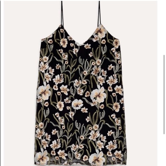 Little Moon Cheyenne Dress - Picture 2 of 4